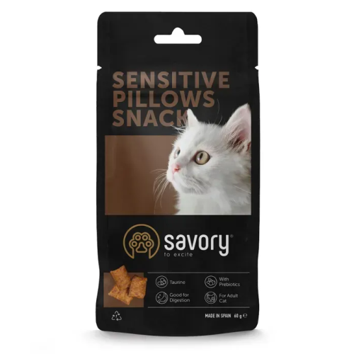 Лакомство для взрослых кошек Savory Cats Snacks Pillows Sensitive (чувствительным пищеварением) с курицей, подушечки - 60 г