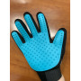 Гребінець-рукавичка для вичісування вовни Trixie 16 × 24 см